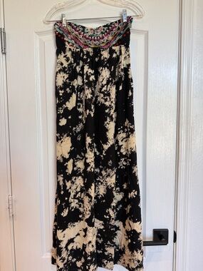 Billabong Black and Cream Tie-Dye Maxi Dress with Embroidered Waist